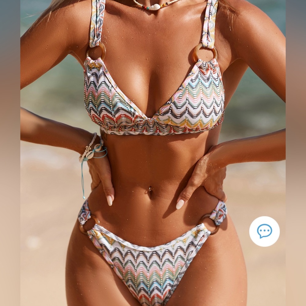 NWT Cupshe chevron bikini set Size M